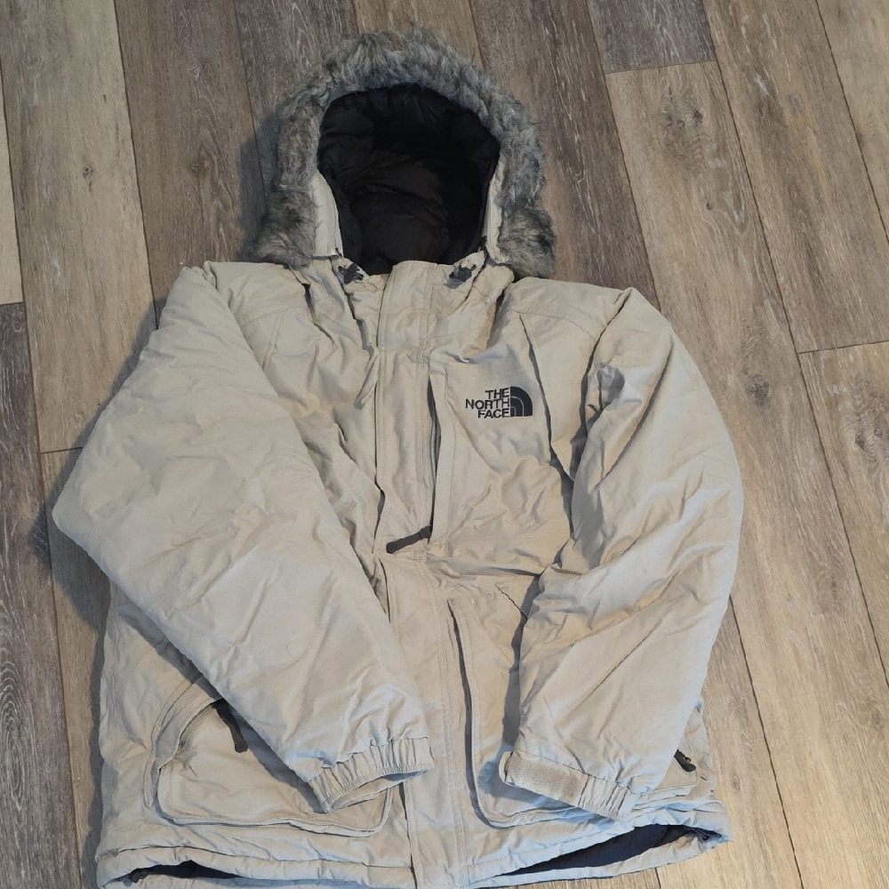 The North Face Cream Puffer Jacket Weather-Resistant